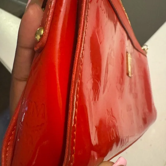 MCM Patent Leather Shoulder/Crossbody - Picture 4 of 16